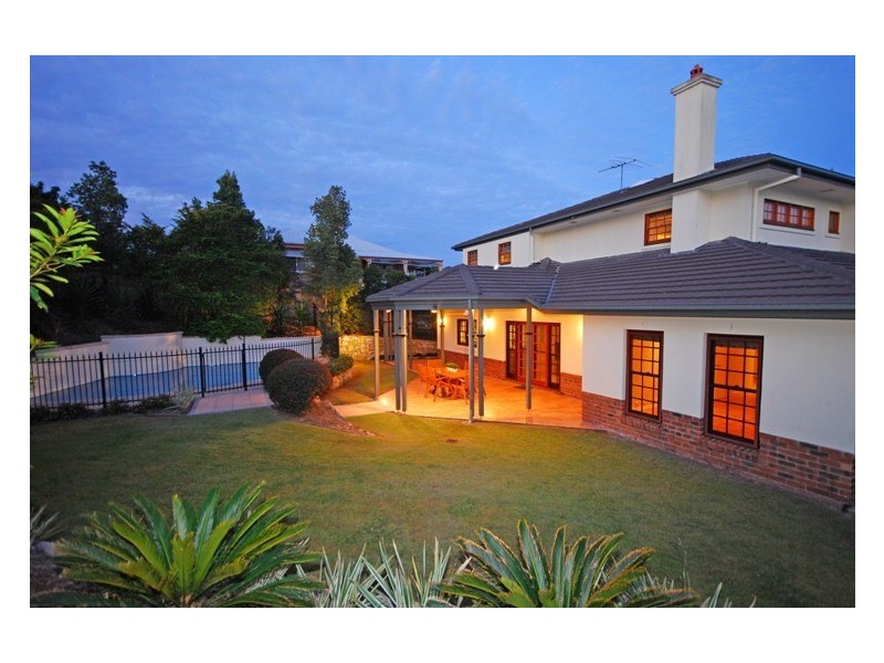 14 McConnell Cr., Brookfield QLD 4069