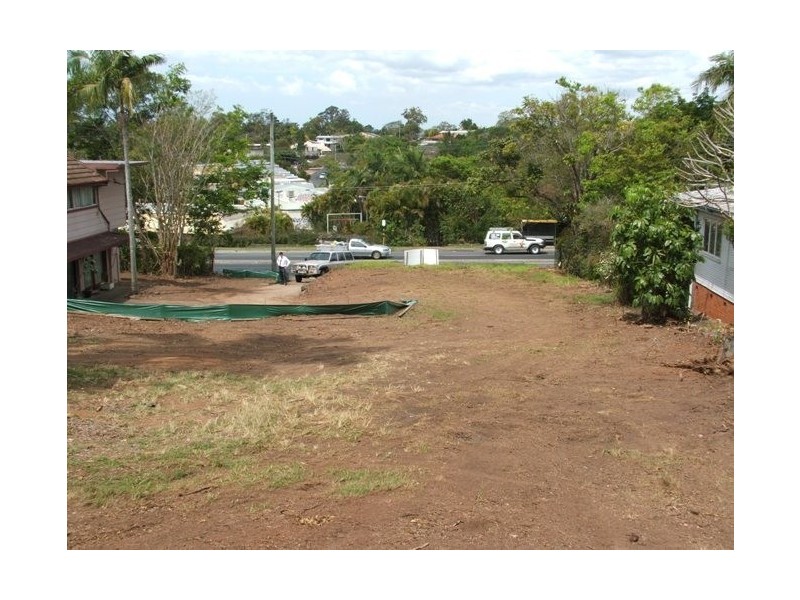 943 Moggill Road, Kenmore QLD 4069