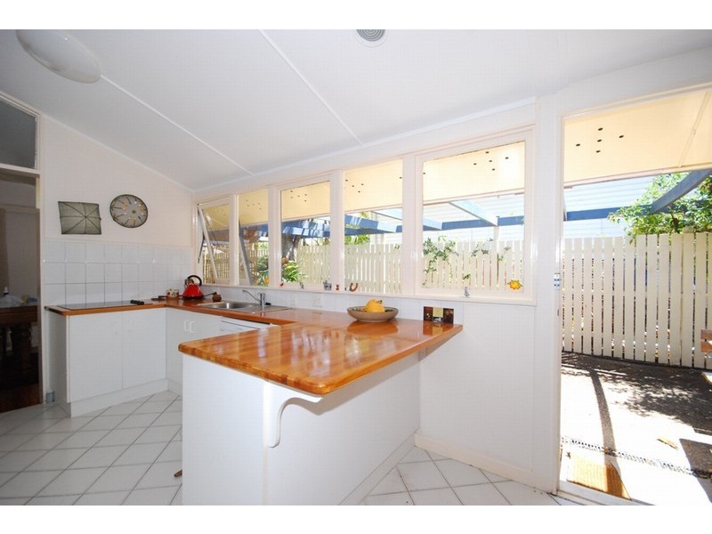 31 Quentin Street, Chapel Hill QLD 4069