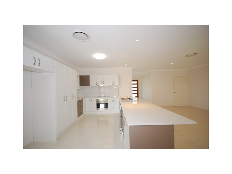 134 Beaufort Cres, Moggill QLD 4070