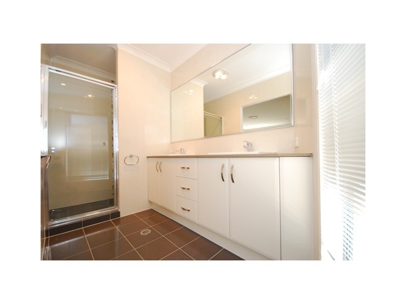 134 Beaufort Cres, Moggill QLD 4070