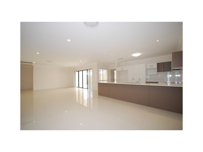 134 Beaufort Cres, Moggill QLD 4070
