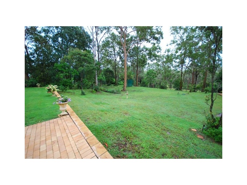 90 Herron Road, Pullenvale QLD 4069