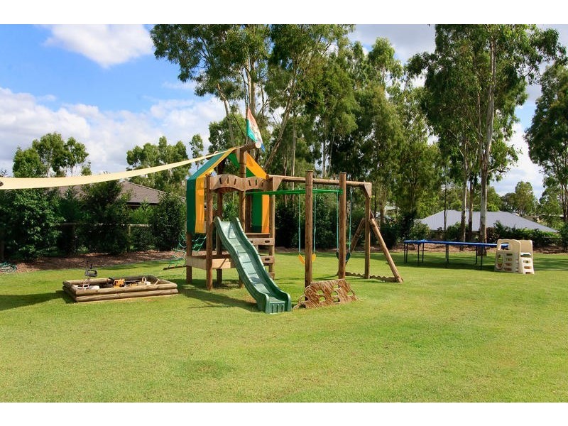 95 President Cct, Karalee QLD 4306