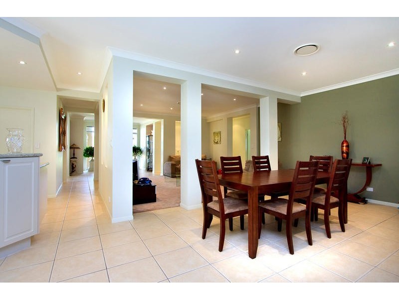 95 President Cct, Karalee QLD 4306