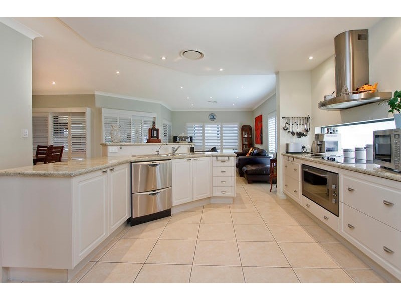 95 President Cct, Karalee QLD 4306
