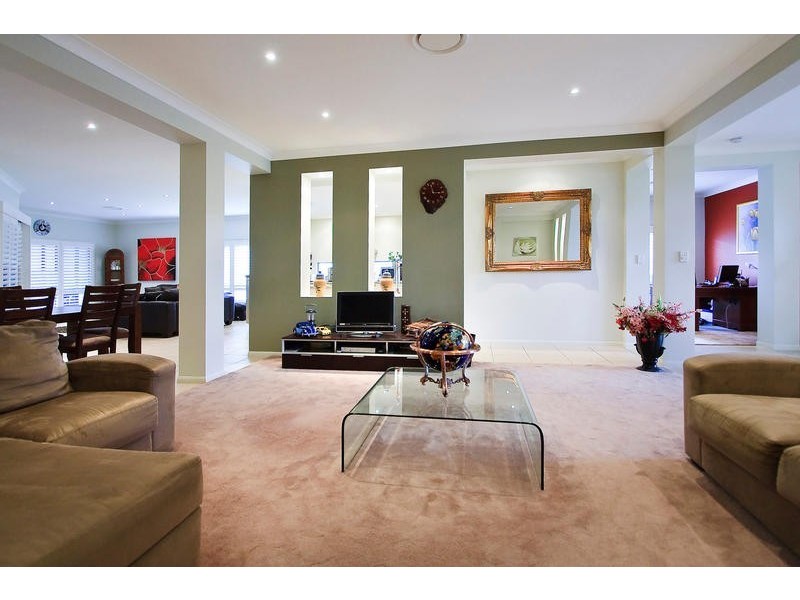 95 President Cct, Karalee QLD 4306