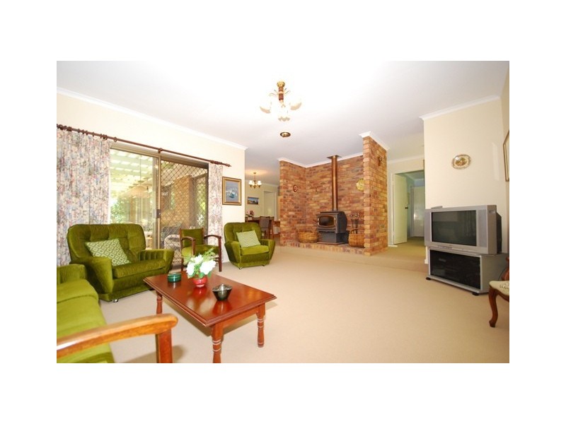 75 Sunset Road, Kenmore QLD 4069