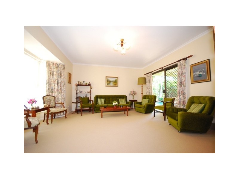 75 Sunset Road, Kenmore QLD 4069
