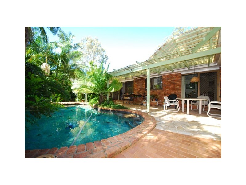 75 Sunset Road, Kenmore QLD 4069