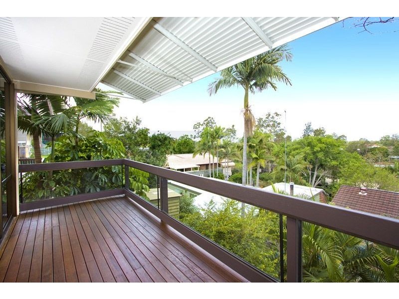 30 Struan Street, Chapel Hill QLD 4069