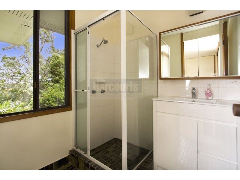 30 Struan Street, Chapel Hill QLD 4069