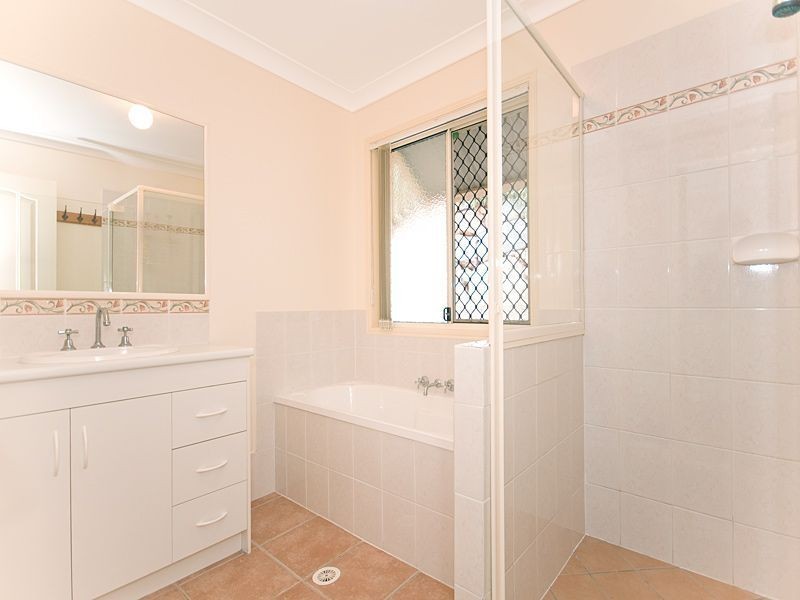 19 Greenwood Close, Moggill QLD 4070
