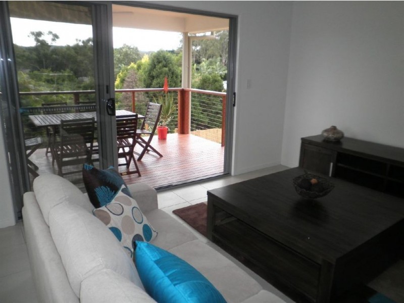 16 Nara Street, Kenmore QLD 4069