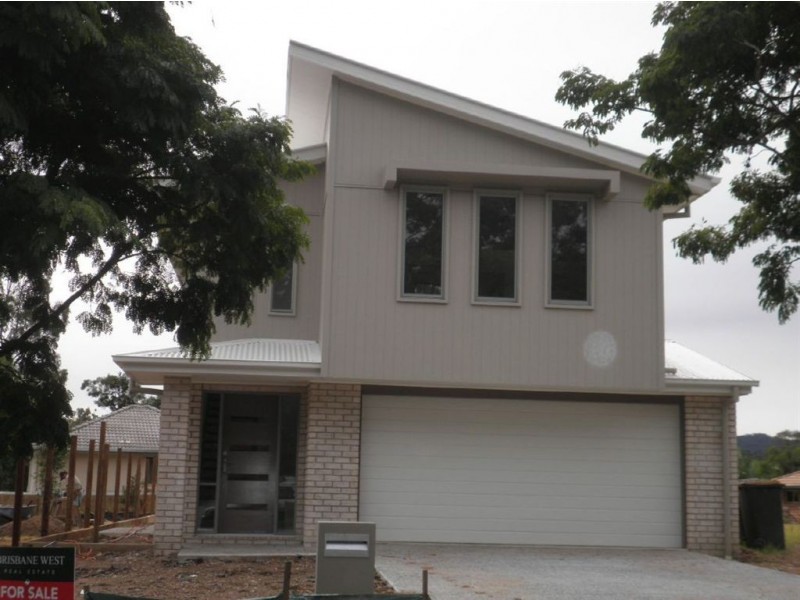 16 Nara Street, Kenmore QLD 4069