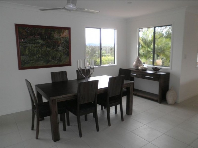 16 Nara Street, Kenmore QLD 4069