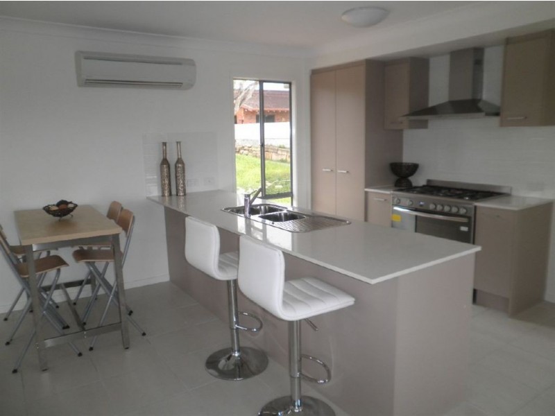 16 Nara Street, Kenmore QLD 4069