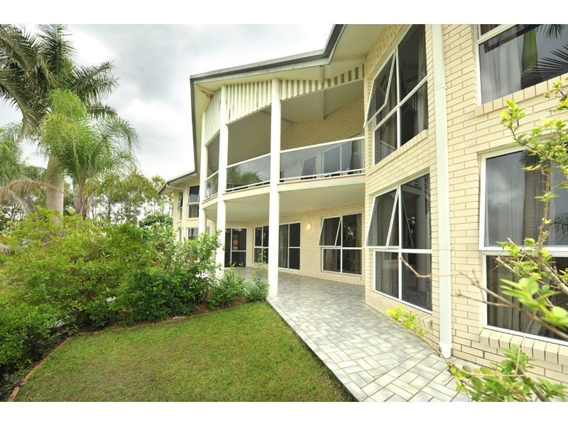 12 Crompton Street, Kenmore Hills QLD 4069
