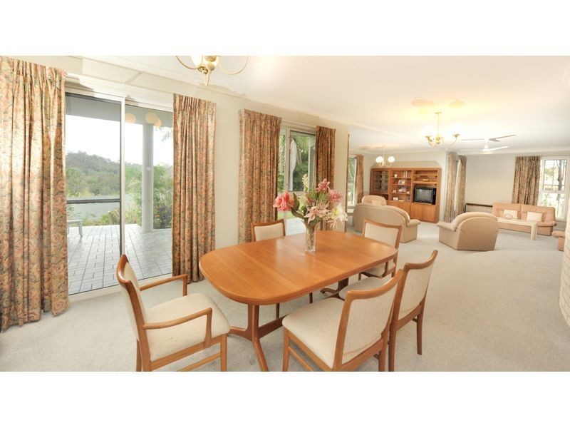12 Crompton Street, Kenmore Hills QLD 4069