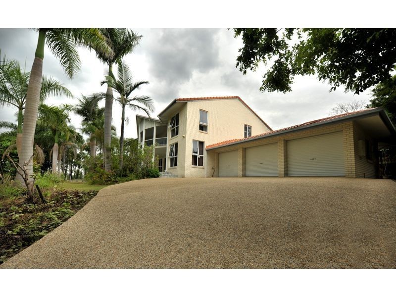 12 Crompton Street, Kenmore Hills QLD 4069