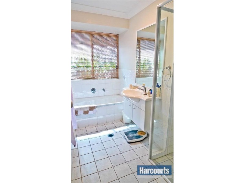 110 Goldsbrough Road, Taringa QLD 4068
