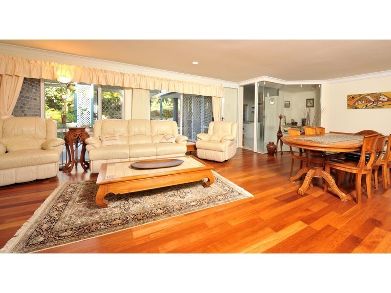 152 Pioneer Crescent, Bellbowrie QLD 4070