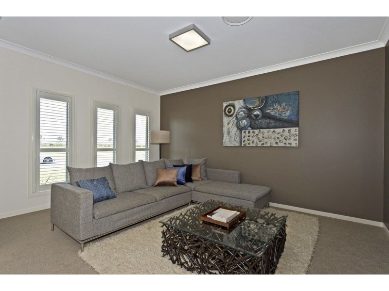 16 Sunset Place, Jacobs Well QLD 4208