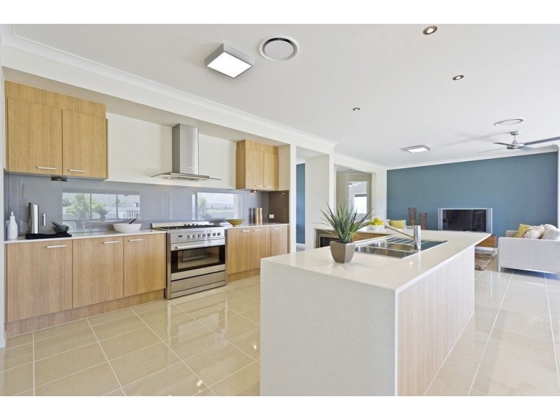 16 Sunset Place, Jacobs Well QLD 4208
