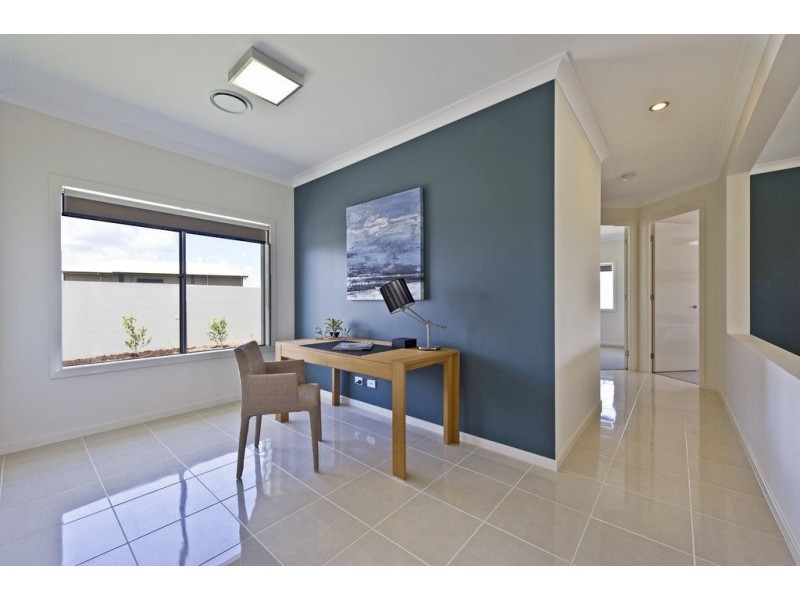 16 Sunset Place, Jacobs Well QLD 4208