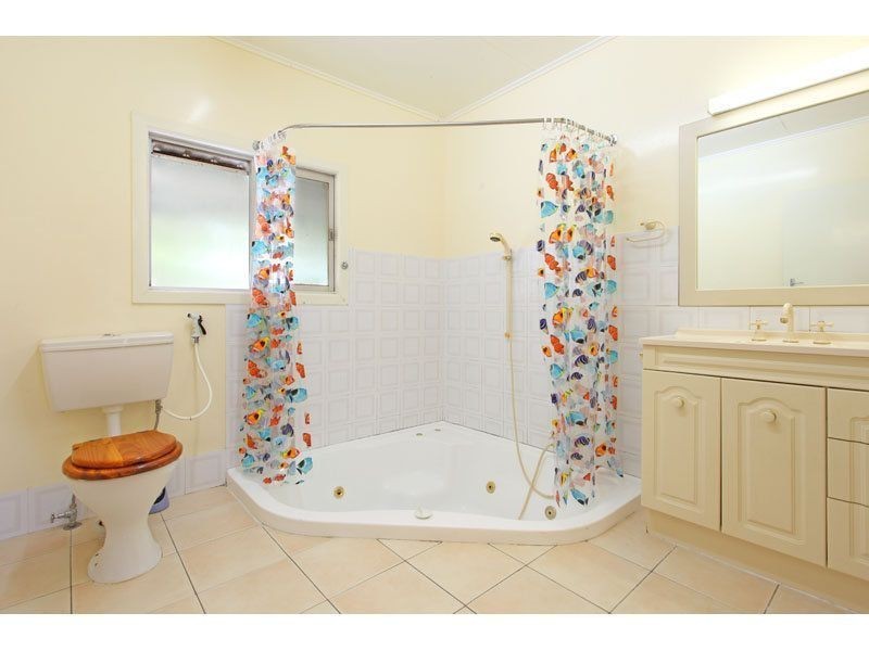 204 Grandview Road, Pullenvale QLD 4069