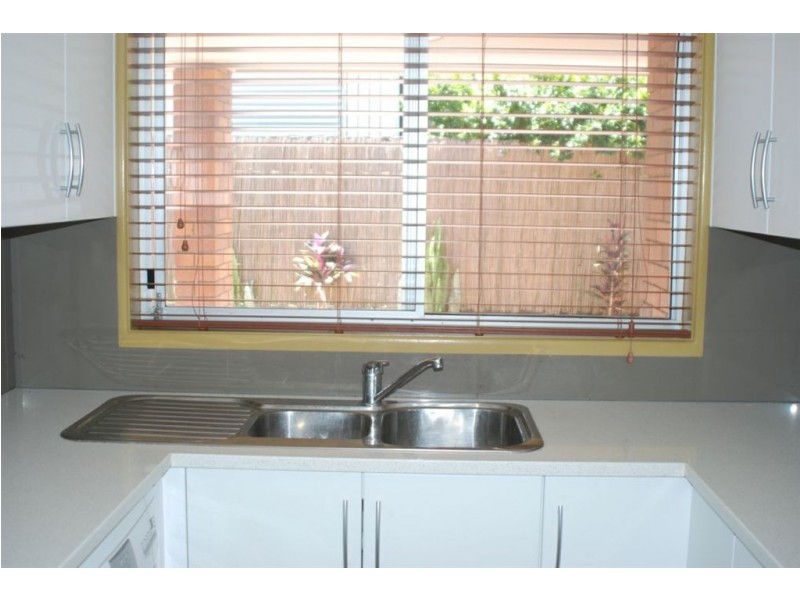 11 Lant Street, Chapel Hill QLD 4069