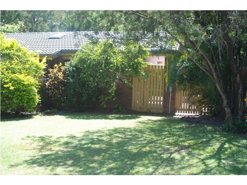 11 Lant Street, Chapel Hill QLD 4069