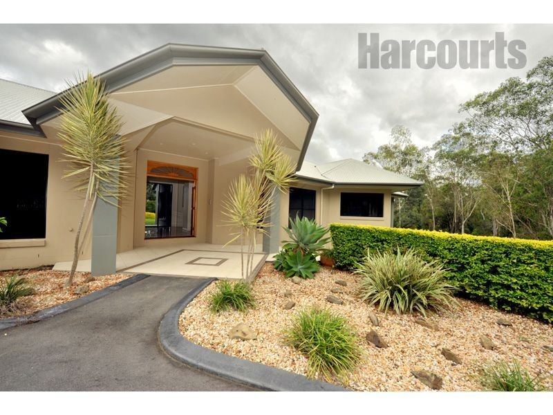 61 Airlie Road, Pullenvale QLD 4069