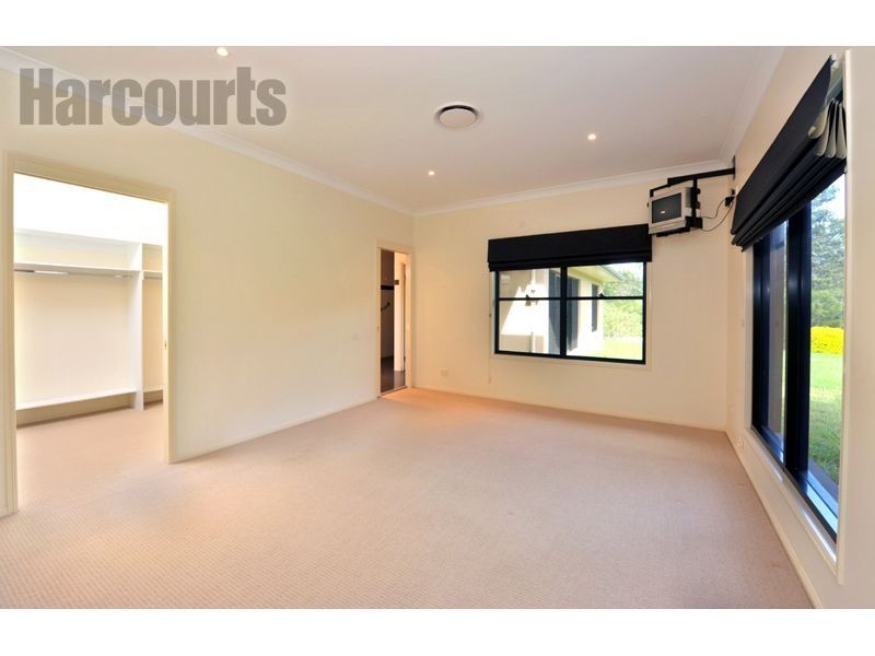 61 Airlie Road, Pullenvale QLD 4069