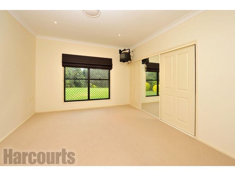 61 Airlie Road, Pullenvale QLD 4069