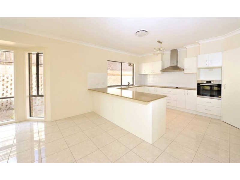 68 Joseph Avenue, Moggill QLD 4070