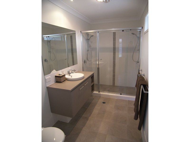 10 Stacey Close, Moggill QLD 4070