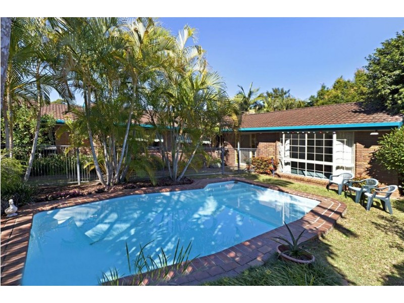9 Tangmere Street, Chapel Hill QLD 4069