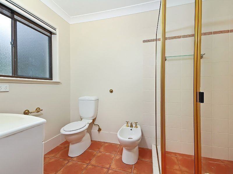 9 Gilruth Road, Kenmore QLD 4069