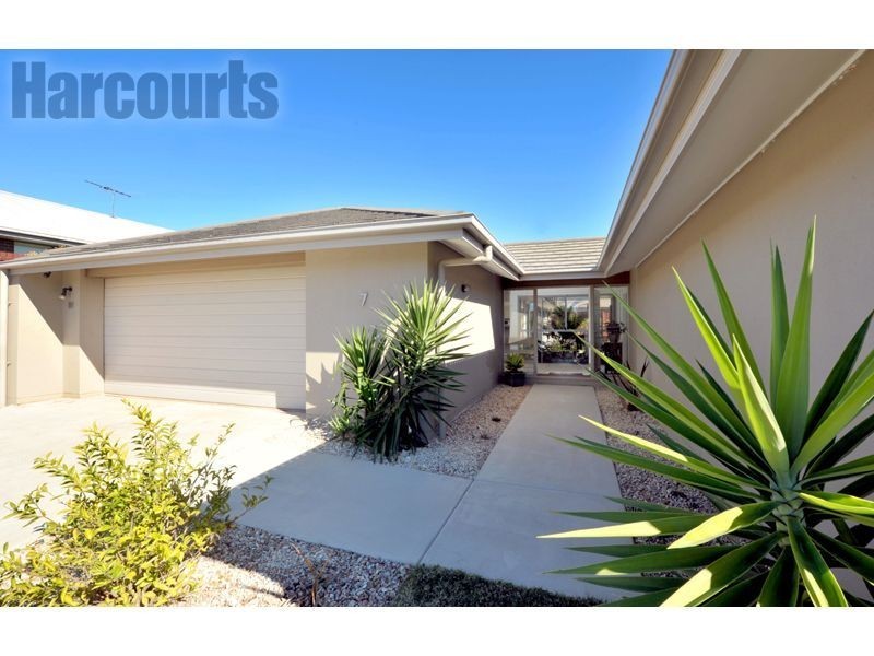 7 Jarrah Street, Moggill QLD 4070