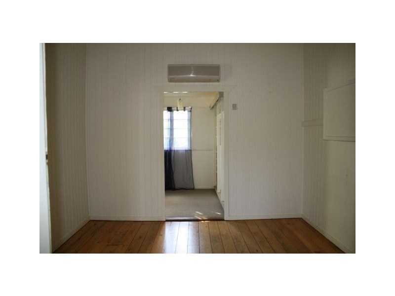 9 Kilkivan Street, Kenmore QLD 4069