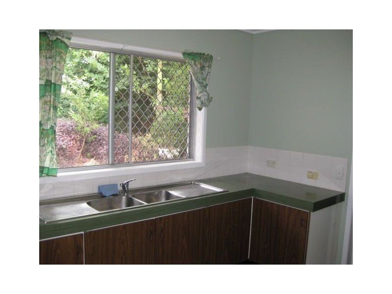 10 Rowena Street, Kenmore QLD 4069