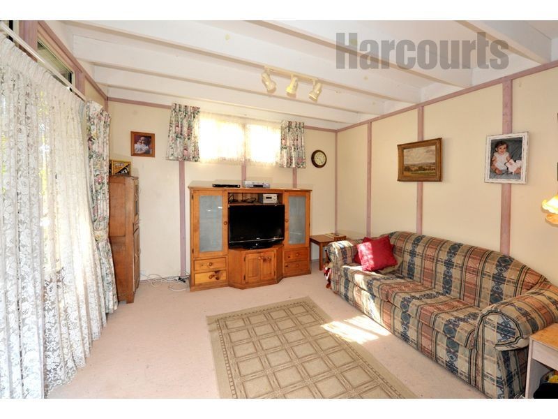 157 College Rd, Karana Downs QLD 4306