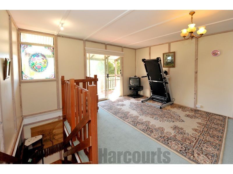 157 College Rd, Karana Downs QLD 4306