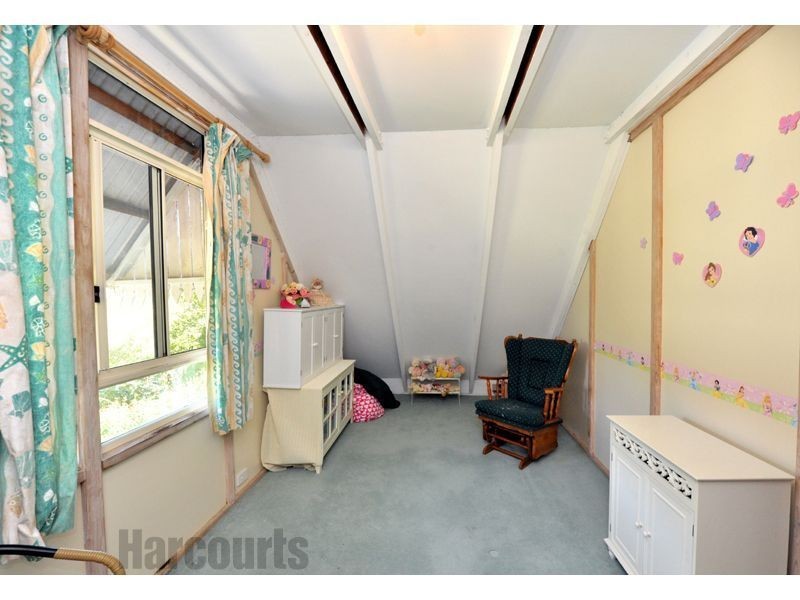 157 College Rd, Karana Downs QLD 4306