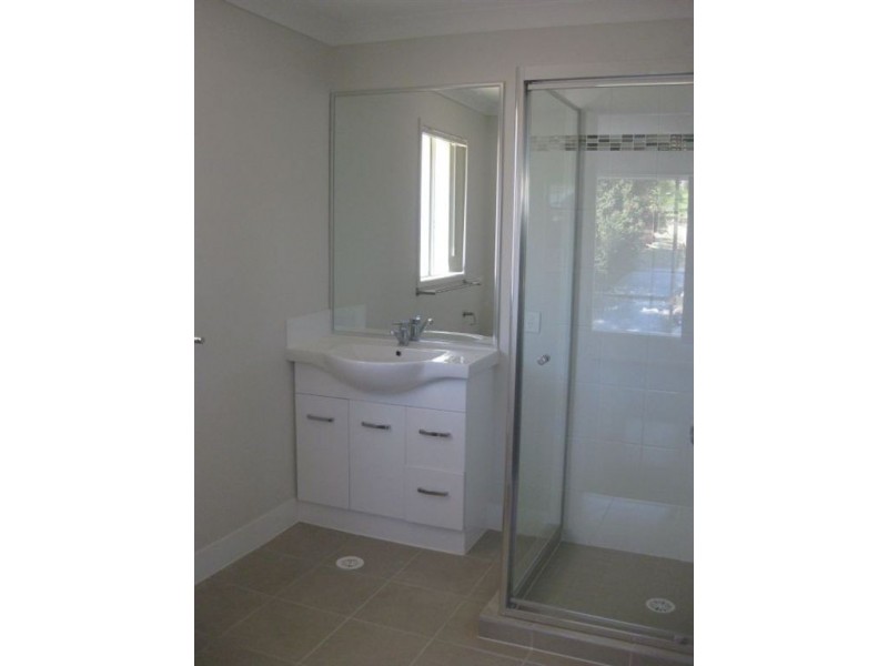 5 Margaret Street, Kenmore QLD 4069