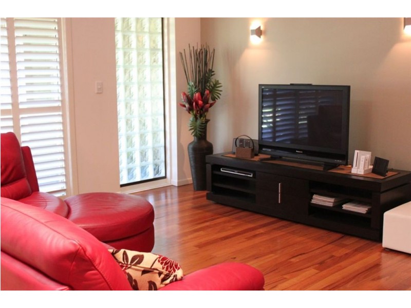 21 Mirbelia Street, Kenmore Hills QLD 4069