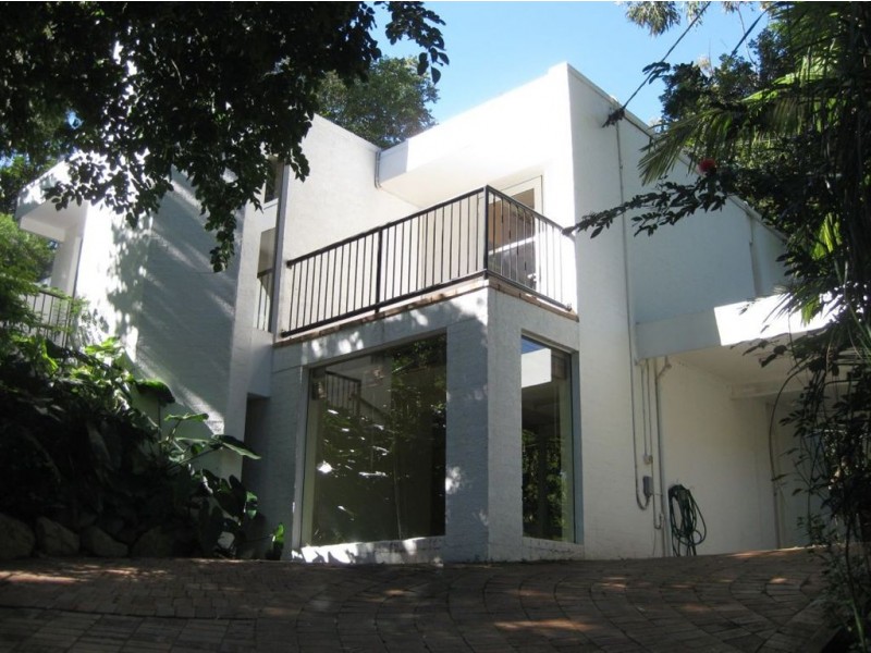 15 Praeger Street, Chapel Hill QLD 4069