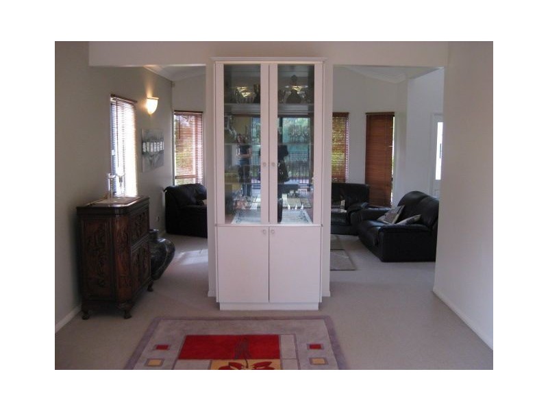 35 Blackbutt Place, Brookfield QLD 4069