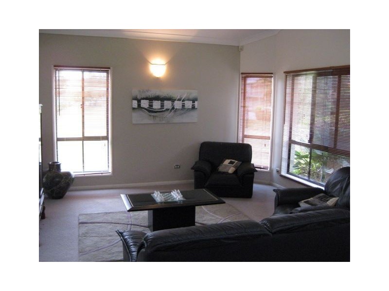 35 Blackbutt Place, Brookfield QLD 4069